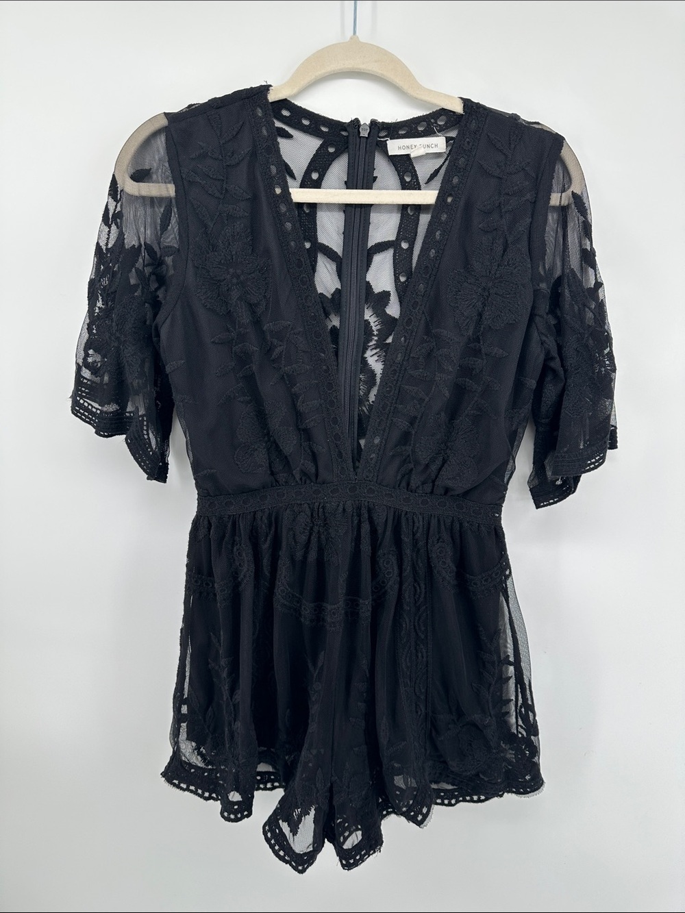 Honey Punch Whimsigoth Boho Festival Romantic Black Lace V-Neck Tunic Romper SzM